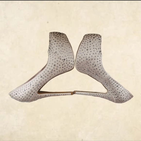 David's Bridal Sparkle Heels - Picture 3 of 6